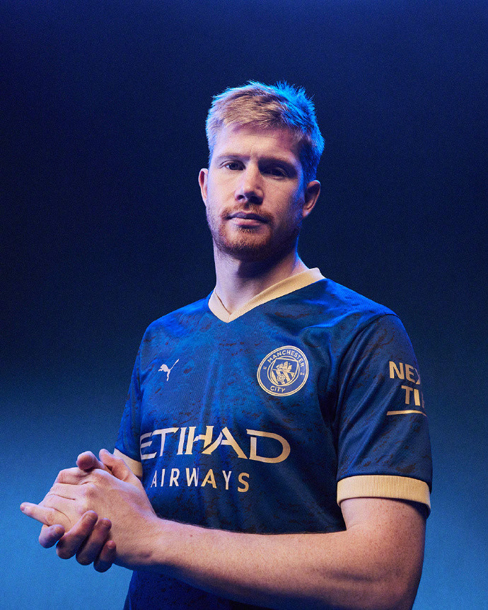 曾是首位男子体操世界冠军，退役后移居美国，如今却被美国判了刑