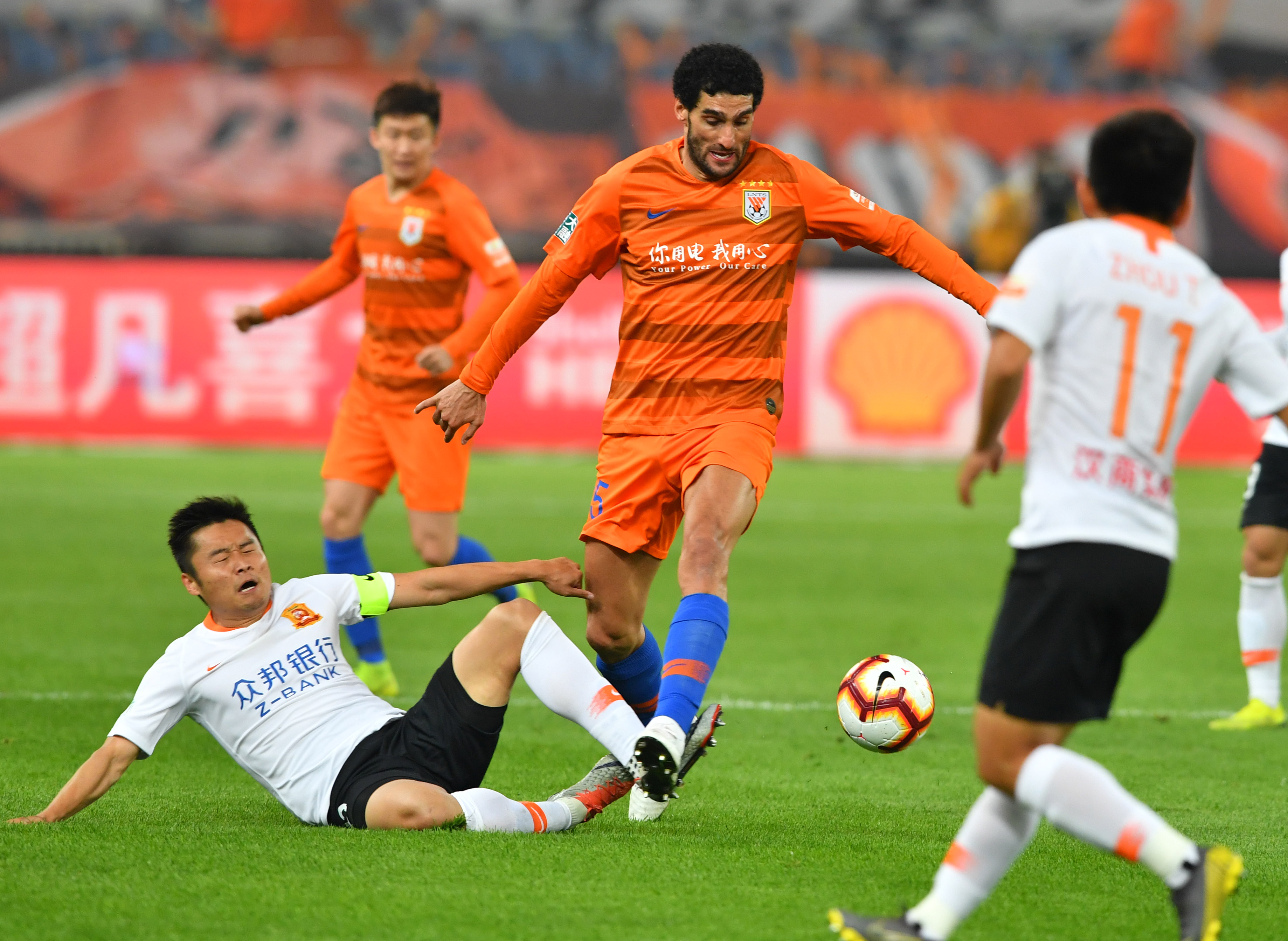 新疆男篮重大调整 刘炜被裁 格兰加盟