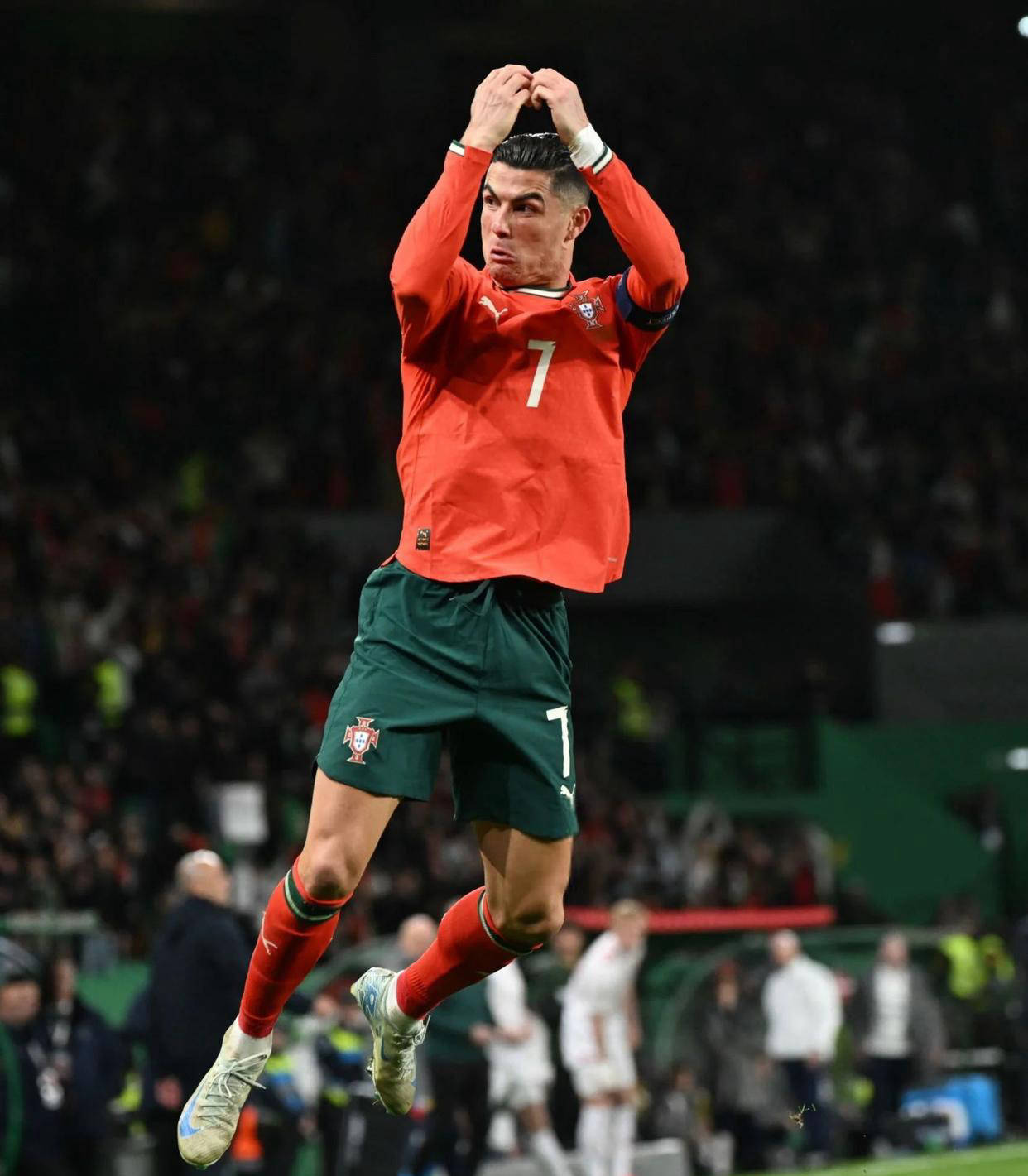 足球欧洲杯预选赛出现惊天逆转