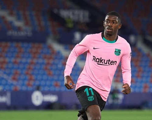 TA：球员版长袖球衣全面回归，实现从性能到美学的个性表达